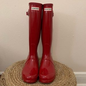 Hunter Women’s Original Tall Gloss Rain Boots